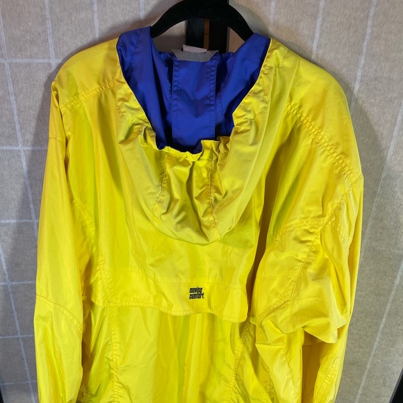 Moving Comfort Running Shell Jacket - Picture 3 of 6